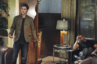 Illustration for article titled The Nine Lives of Chloe King 01x02, "Redemption" Pictures